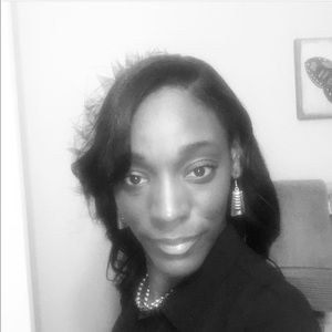 Meet your Posher, Cassandra